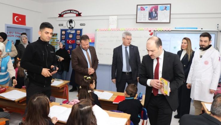 “İlk Kitabın Benden Olsun” diyerek yola çıktılar!