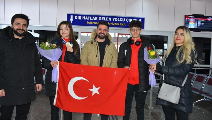 Avrupa üçüncüsü Rana Gözübüyük çiçeklerle karşılandı!