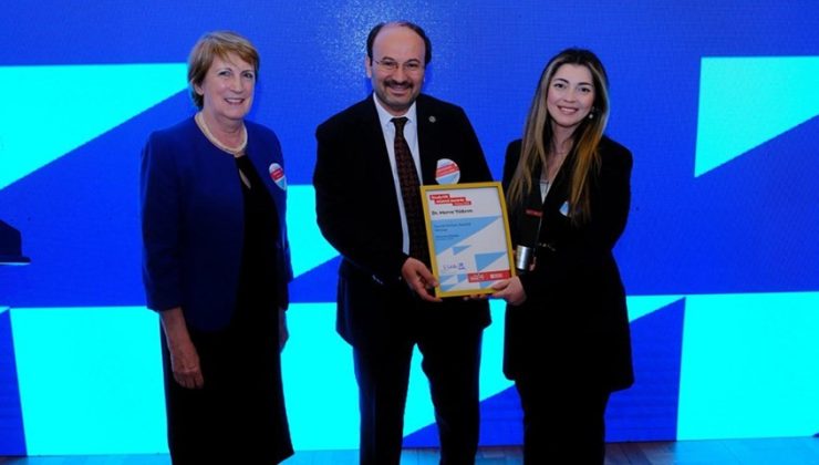 ETÜ’lü akademisyen British Council’den ödül aldı!