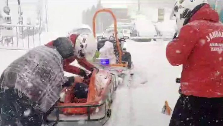 Erzurum’da jandarma kayak merkezlerinde mahsur kalan 651 vatandaşa ulaştı, 752 yaralıyı ise sağlık kuruluşlarına ulaştırdı!