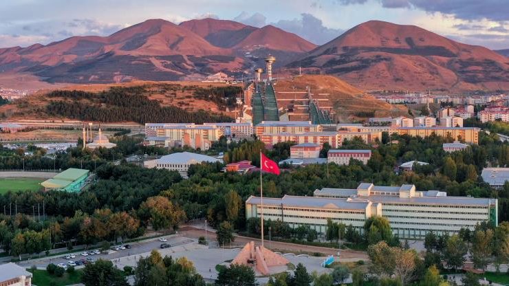 Atatürk Üniversitesinin Akreditasyon başarılarına iki yeni program daha eklendi!