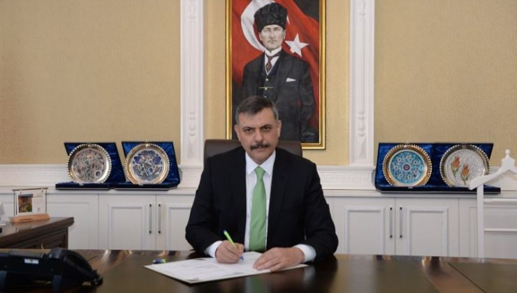 Vali Çiftçi; “Gençlerimiz mâziden âtiye uzanan şanlı tarihimizin birer emanetçisidir”