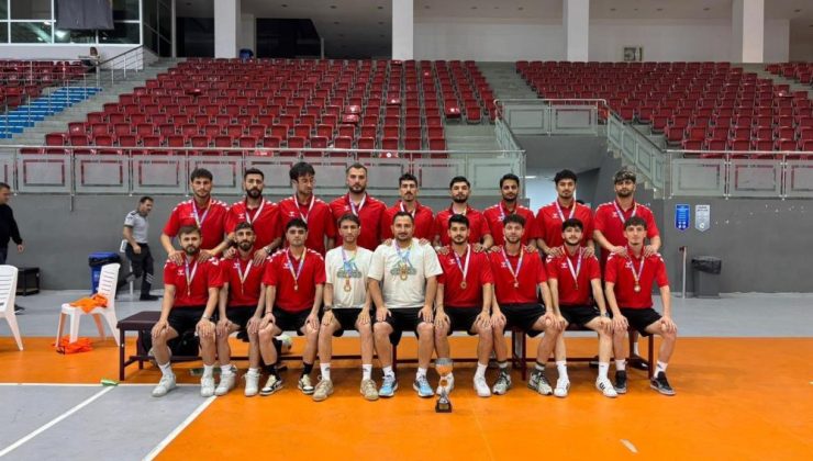 Atatürk Üniversitesi, salon futbolunda da Türkiye Şampiyonu olarak süper lige yükseldi!