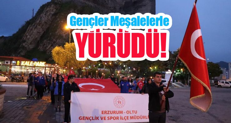 Gençler meşalelerle yürüdü!