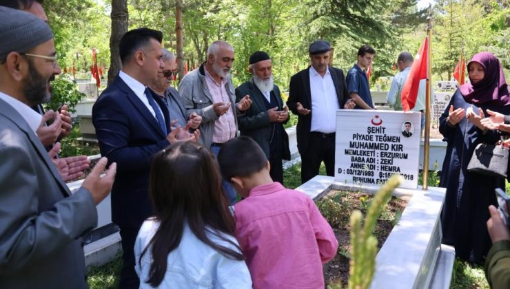 Arefe gününde şehitlikler ziyaret edildi!