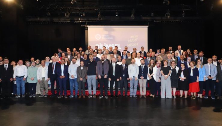 Atatürk Üniversitesi, bilimsel teşvik töreni ile akademisyenlerini ödüllendirmeye devam ediyor!