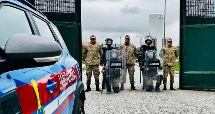 Jandarmadan göçmen operasyonu!