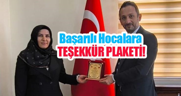 Başarılı hocalara teşekkür plaketi!