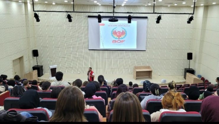Erzurum polisinden gençlere bilgilendirme