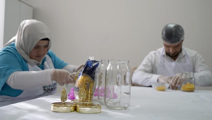 Büyükşehir özel gereksinimli bireyleri açtığı kurslarla topluma kazandırıyor…