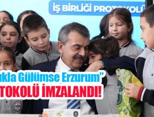 Milli Eğitim Bakanı Tekin, çocukların ip çekme yarışına katıldı, onlarla yakan top oynadı…
