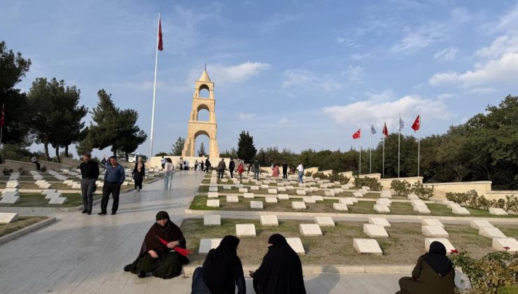 Erzurumlu şehit aileleri Çanakkale 57. Alay Şehitliğinde hüzünlendiler!