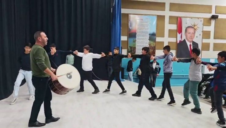 Aşkaleli öğrenciler halk oyunları yarışmasına iddialı hazırlanıyor…