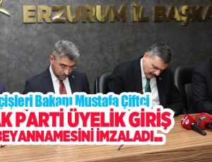 İçişleri Bakanı Çiftçi, AK Parti üyelik giriş beyannamesini imzaladı…