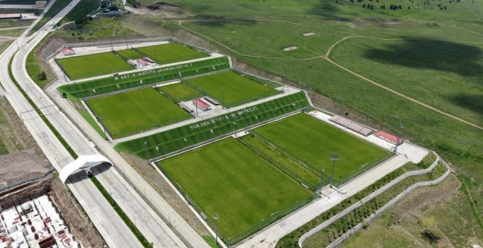 Amed SF, Vanspor FK ve Çaykur Rizespor yeni sezon kampı için Erzurum’u tercih etti…