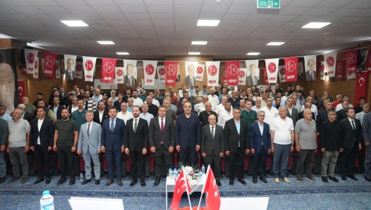 MHP Tortum İlçe Başkanlığı’nda İlhan Uzun güven tazeledi..