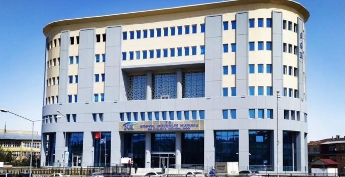 Erzurum’un son çalışma hayatı karnesi… Erzurum’da aktif sigortalı sayısı 184 bin 311 oldu.