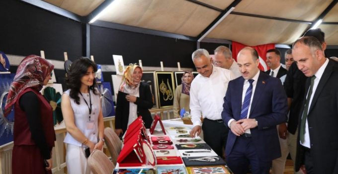 Yıl sonu emekleri görücüye çıktı..