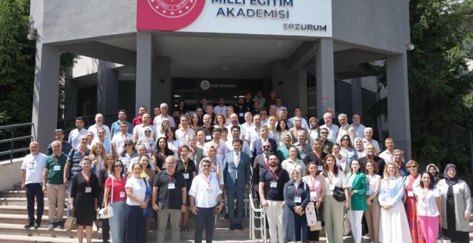 Mesleki ve Teknik Eğitimde Türkiye Yüzyılı Maarif Modeli öğretmen eğitici eğitimi..