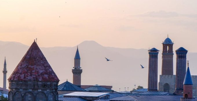 Erzurum’da 903 taşınmaz kültür varlığı bulunuyor..