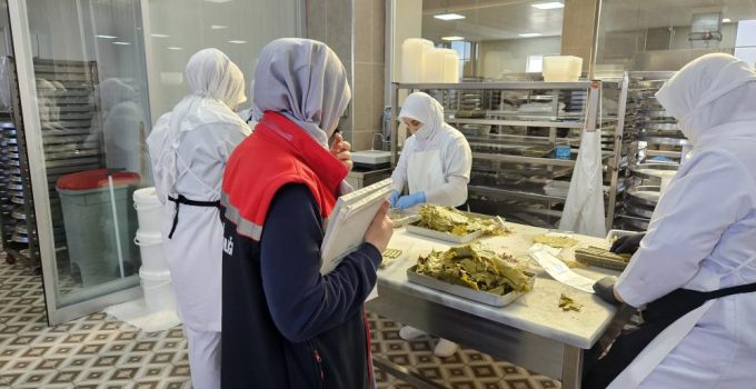 Erzurum’da gıda denetimleri hız kesmiyor: 1 haftada 410 işletme kontrol edildi..