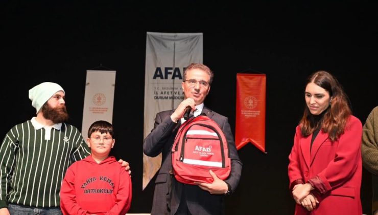 “Hayatımız Sallanmasın” ile öğrencilere afet farkındalığı..